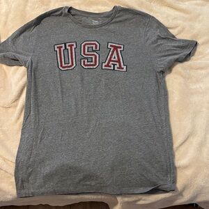 Men’s Old Navy Gray USA Graphic Tee
Large, worn once